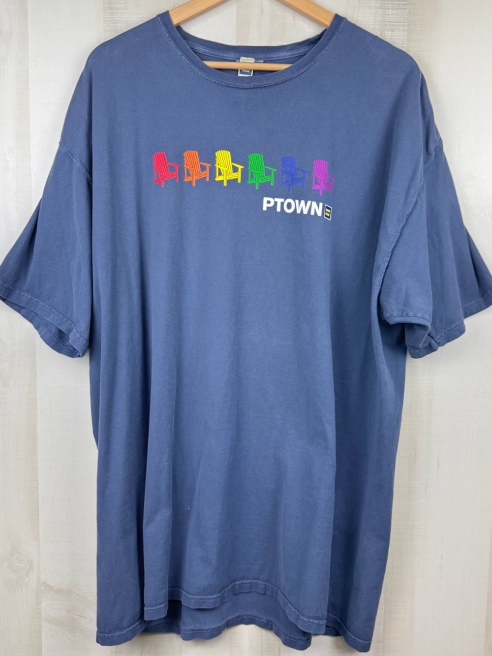 HRC Men’s Blue Short Sleeve T-Shirt PTown Rainbow Adirondack Chairs Pride Sz XXL